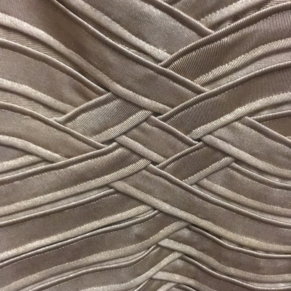 Dress - Picture 4 of 4